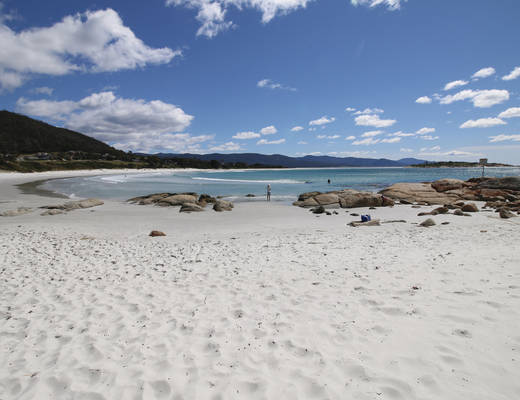 Waubs Bay Beach bij Bicheno Waubs Bay Beach | rondreis Tasmanië