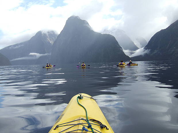 Kajakken in de Milford Sound Milford Sound kajakken | groepsreis nieuw zeeland
