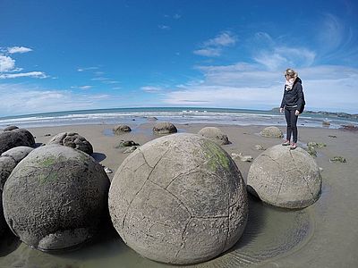 Moeraki Boulders Moeraki Boulders