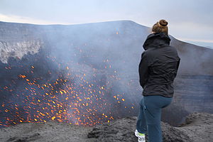 De werkende vulkaan Mt. Yasur op Tanna De werkende vulkaan Mt. Yasur op Tanna