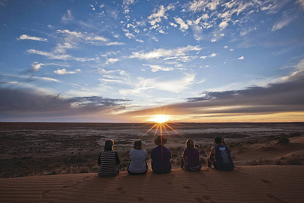 Zonsondergang in de Outback Outback zonsondergang | groepsreis australie